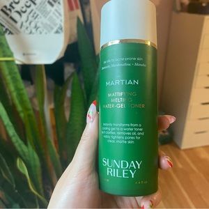 New Sunday Riley Martian Mattifying Melting Water-Gel Toner